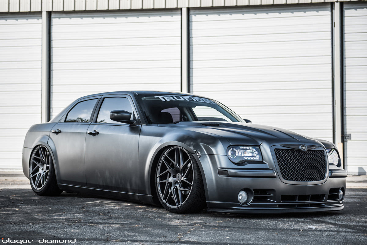 2010 Chrysler 300 Fitted With Staggered 22 Inch BD-3’s in Matte Graphite