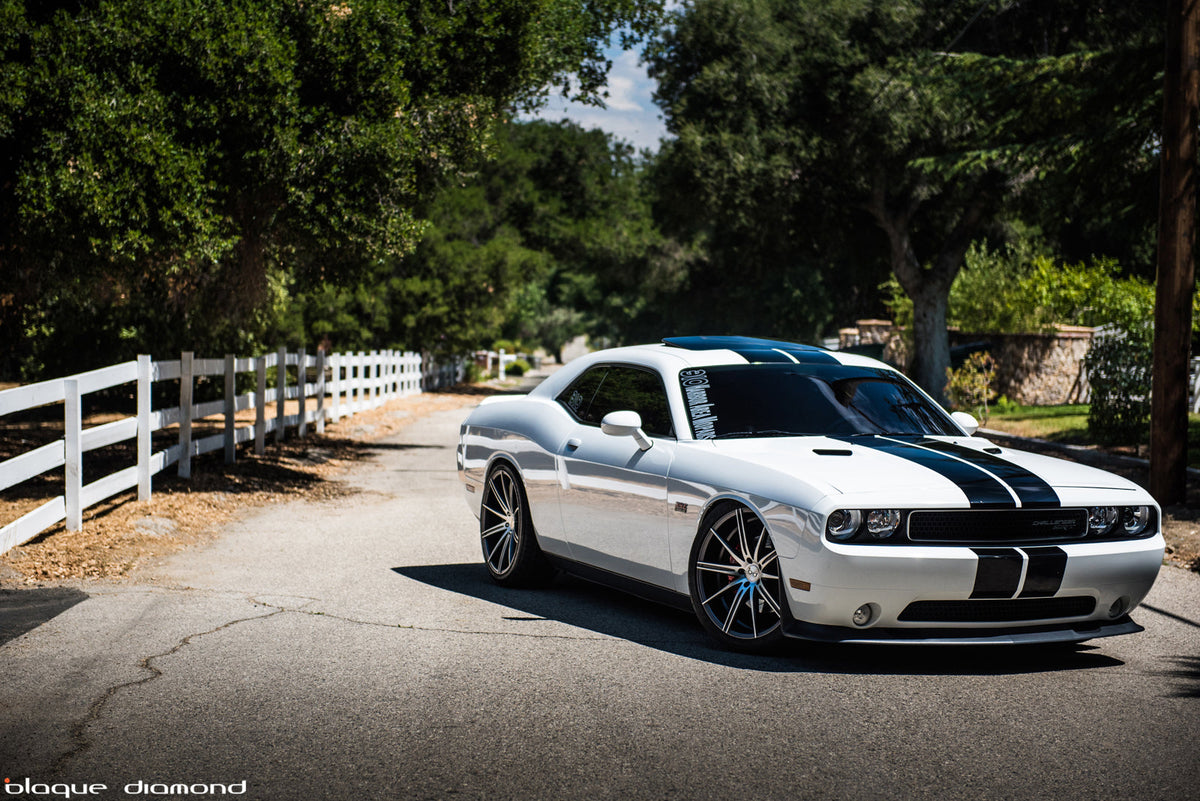 2014 Dodge Challenger SRT8 Fitted With 22 Inch BD-9’s in Matte Graphite Machined Face