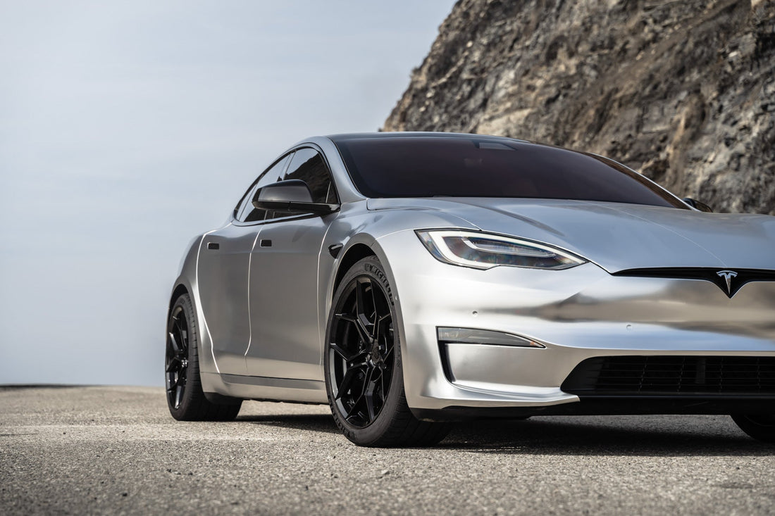 Revolutionizing Performance: The 2021 Tesla Model S Plaid with Blaque Diamond BD-F25 Wheels