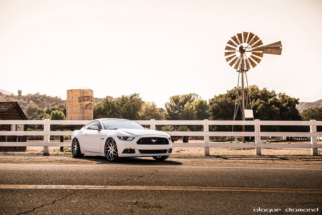 2015 Ford Mustang GT Fitted With 22 Inch BD-3’s in  Matte Graphite Machine Face