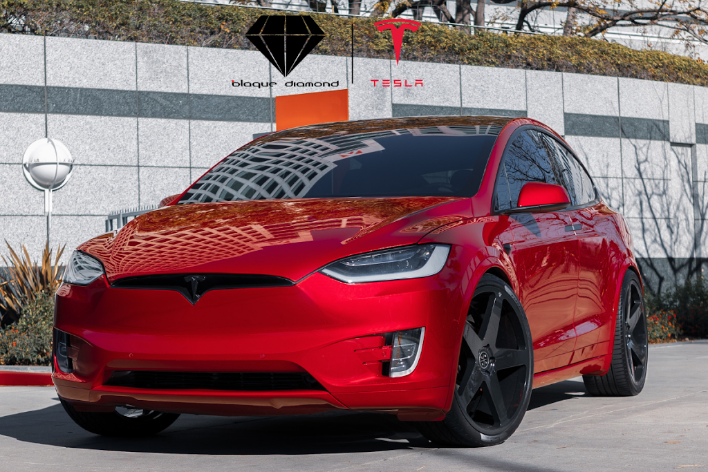 2018 Tesla Model X P100D on 24″ Blaque Diamond BD-15