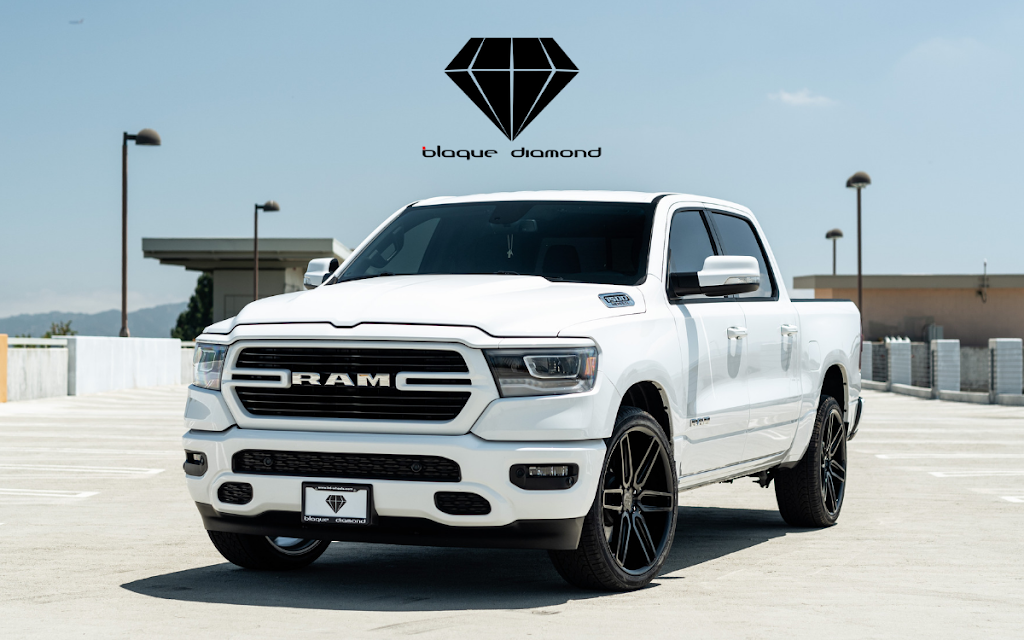 2018 Truck of the Year on 24″ Blaque Diamond BD-17-6