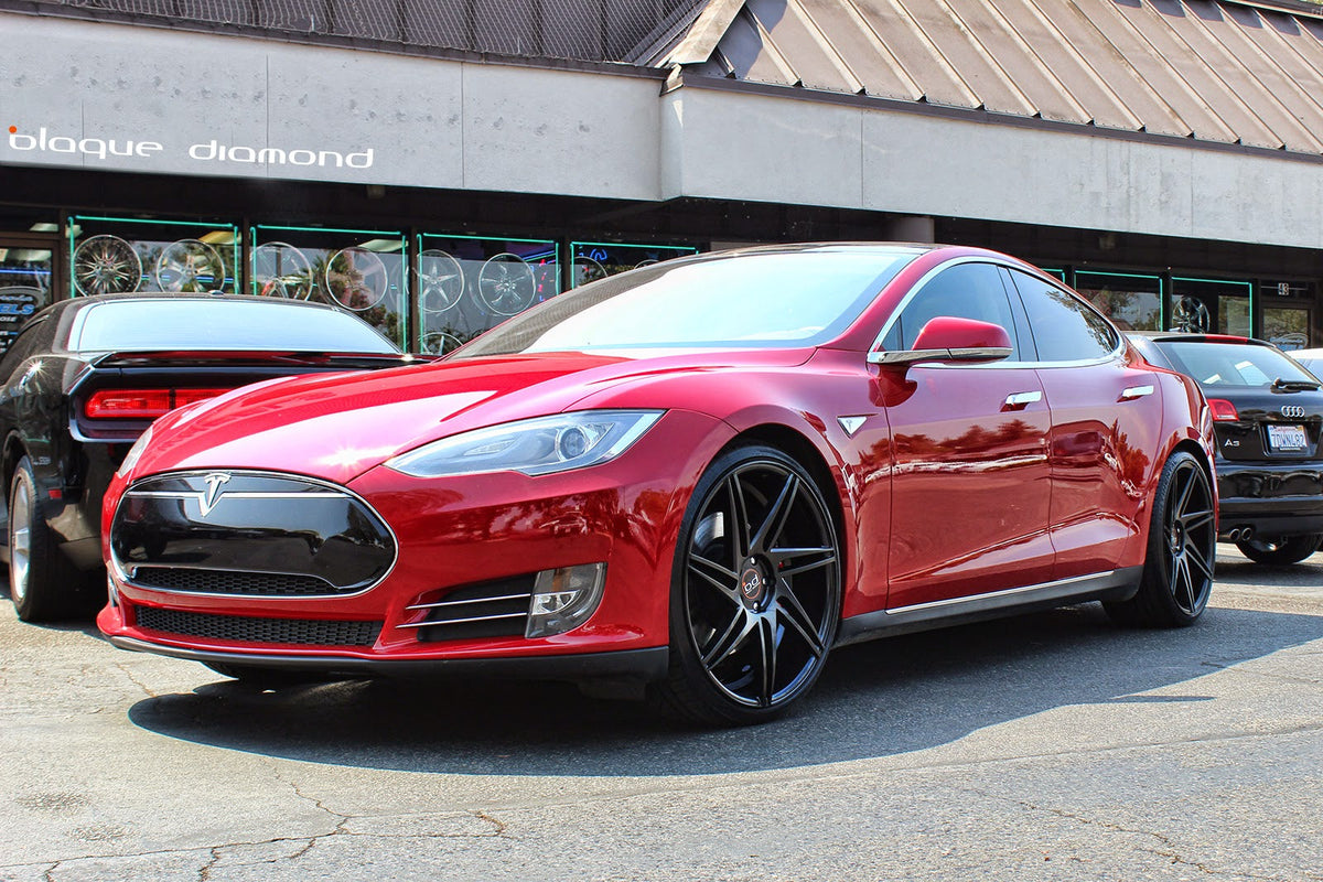 2014 Tesla Boasting 22 Inch BD-1 Wheels