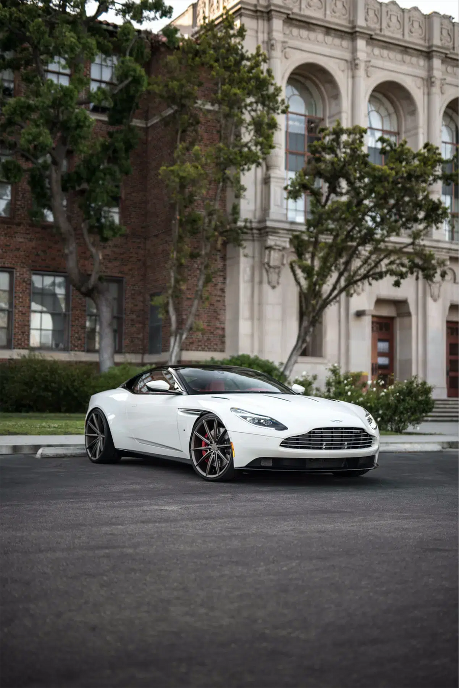 2017 Aston Martin DB11