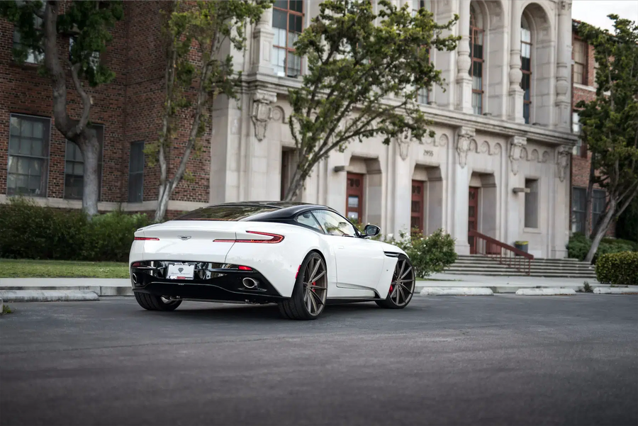 2017 Aston Martin DB11