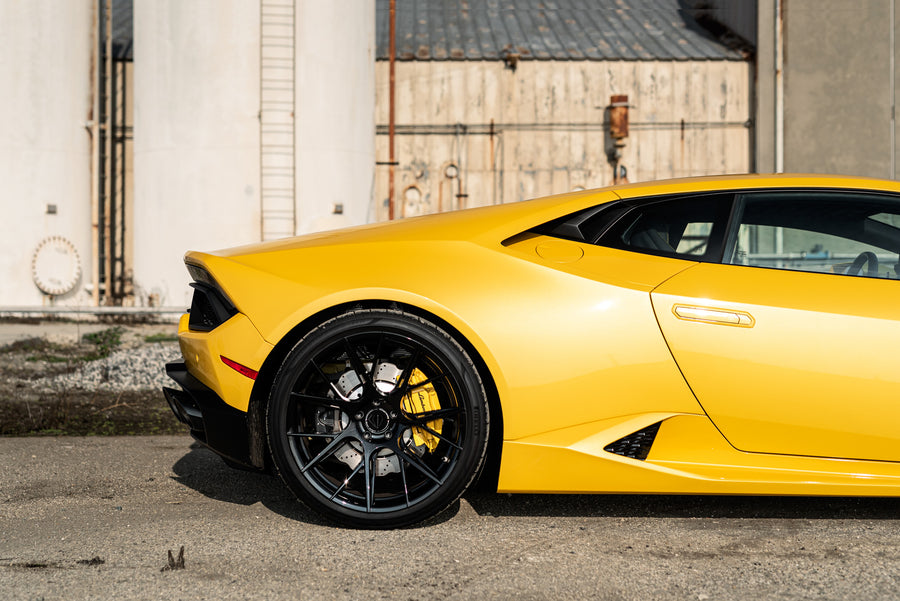 A 2017 Huracan on Blaque Diamond BD-F18 on Gloss Black Wheels