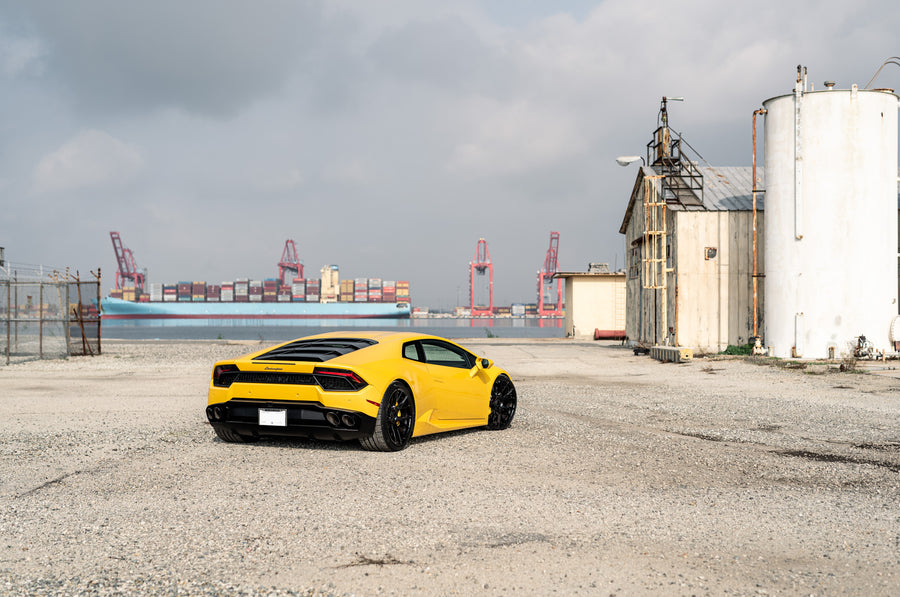 A 2017 Huracan on Blaque Diamond BD-F18 on Gloss Black Wheels