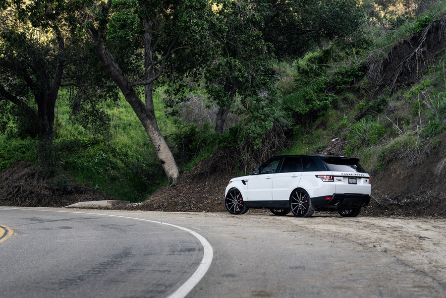 A 2018 Range Rover Sport on 20 Inch Blaque Diamond BD-11 Gloss Black Wheels