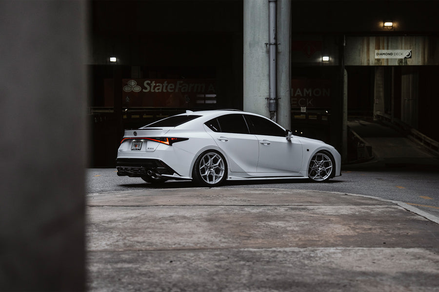 2023 Lexus IS500