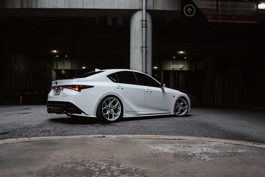 2023 Lexus IS500