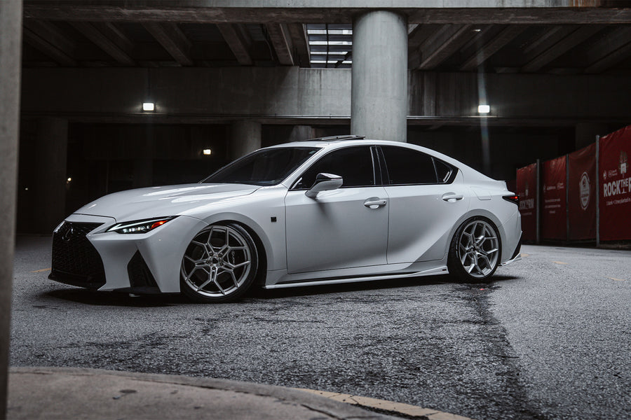 2023 Lexus IS500