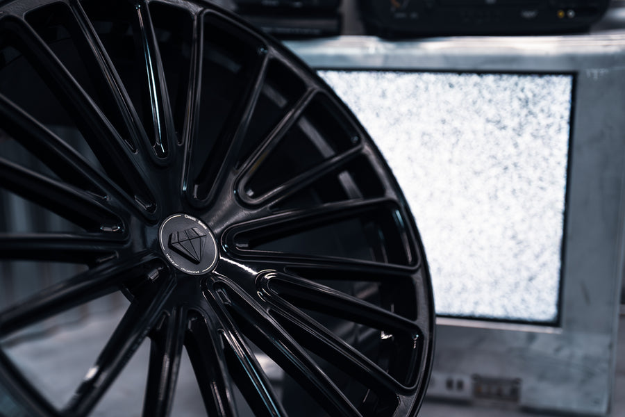 BD715 Gloss Black