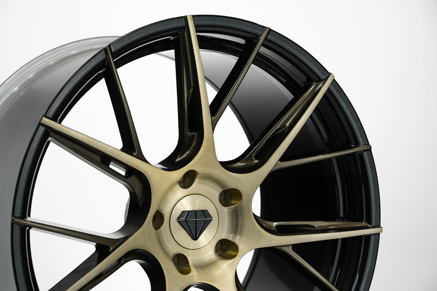 BD-F18 Brassy Gold w/ Carbon Flash Zeus Bronze | Flow Forged Series Wheel