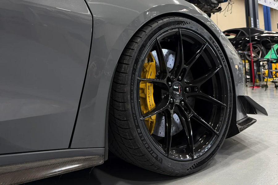 2026 Chevrolet Corvette Z06 on FR5 wheels in Gloss Black
