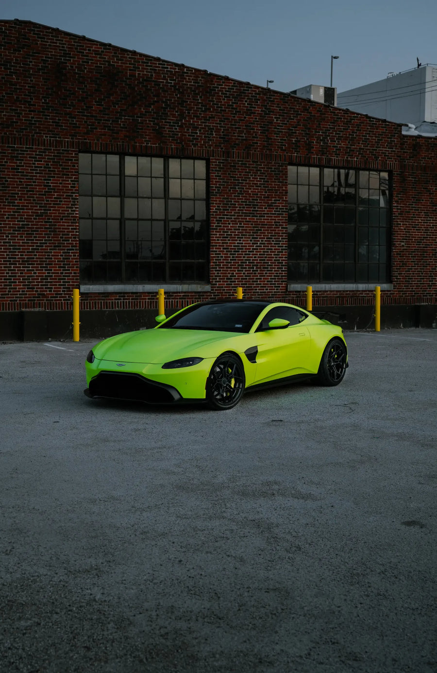 2022 Aston Martin Vantage