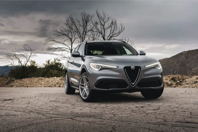 A 2018 Alfa Romeo Stelvio on Blaque Diamond BD-17 Silver Machined Wheels