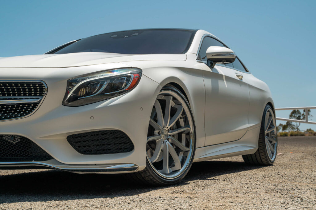 A 2020 Mercedes-Benz S550 on 20 Inch Blaque Diamond BD-23 Silver Machined Wheels