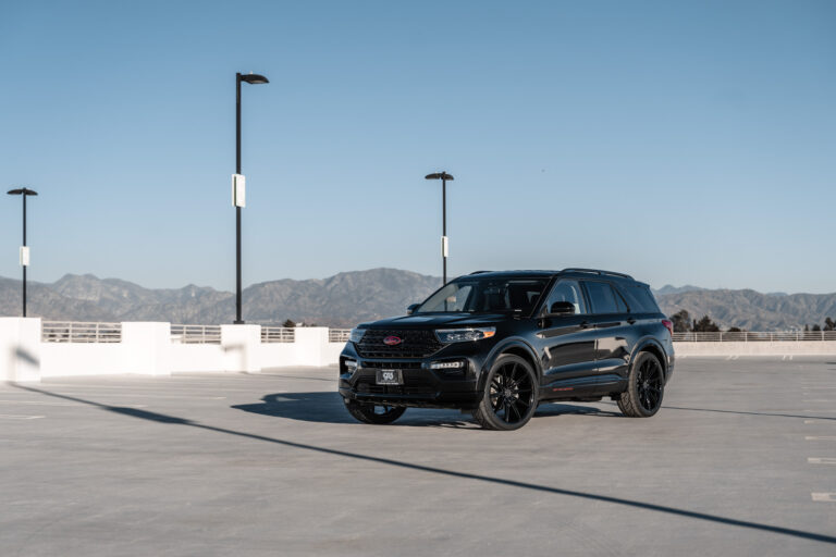 A 2021 Ford Explorer on 24 Inch Blaque Diamond BD-11 Gloss Black Wheels