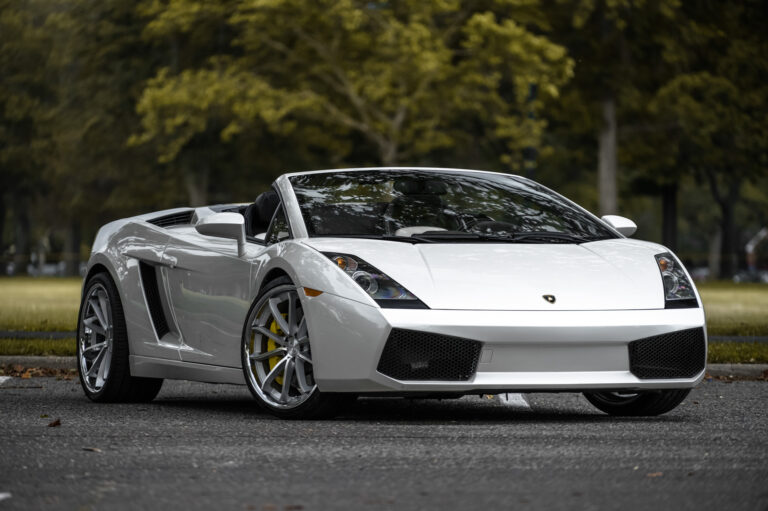 2008 Lamborghini Gallardo on Gloss Silver BD23's.