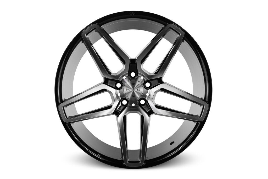 Blaque Diamond BD-17-5 Silver Machined with Gloss Black Face Classic Series Wheel Product Photo