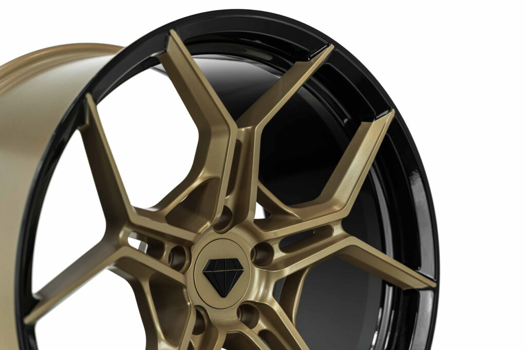 Blaque Diamond BD-F25 Custom Finish Gold with Gloss Black Flow Forged Series Wheel Product Photo