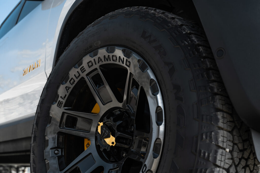 A 2023 Rivian R1T on BD-O801 Machined Tinted Gloss Black Wheels