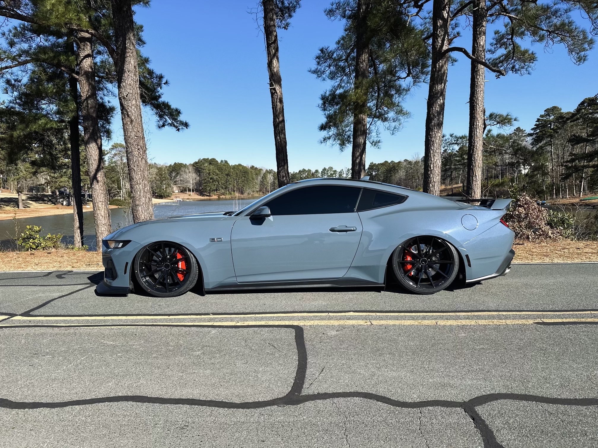 Image of @dl.s650 on Black Blaque Diamond BD-F29 Wheels